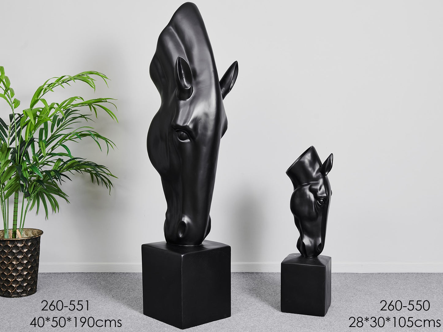 Scultura testa del cavallo nero 40x50x190h