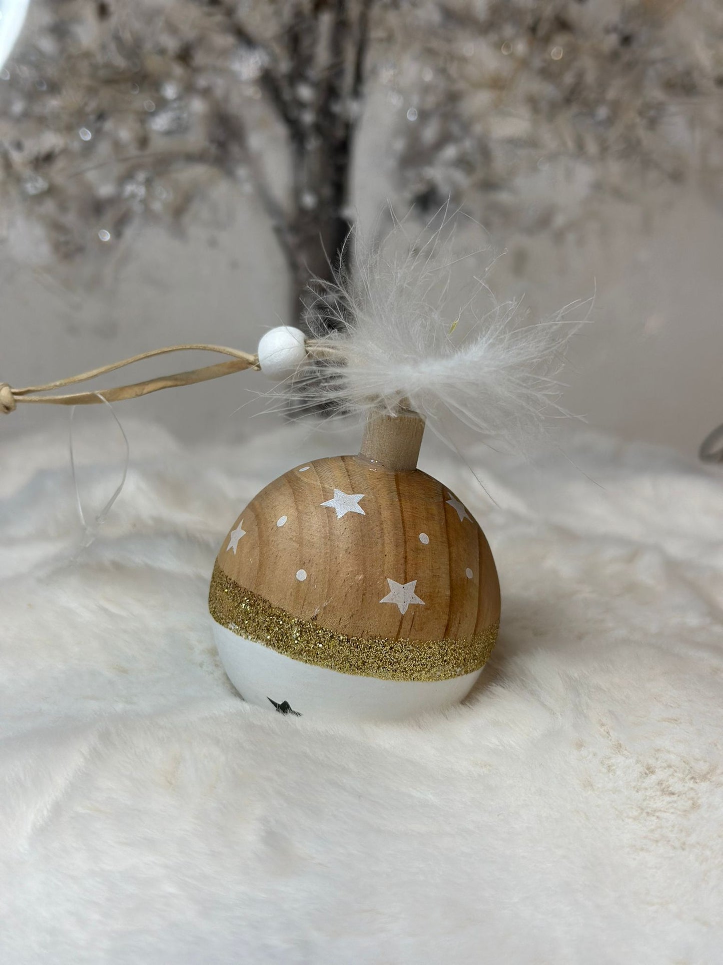 Sfera decorativa in legno natalizia