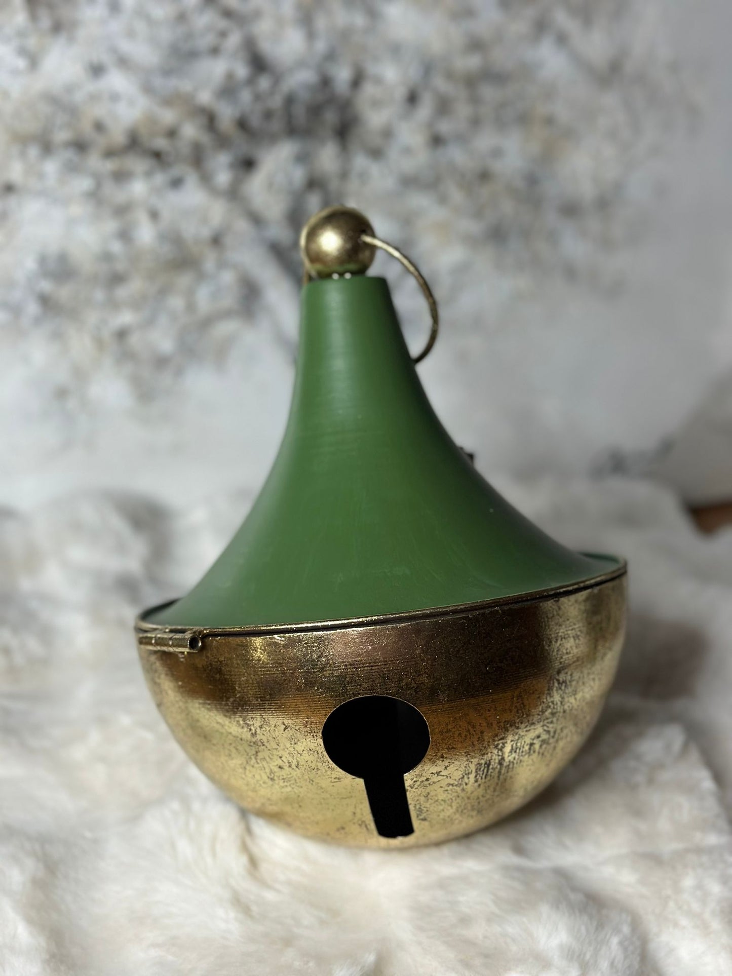 Campana natalizia in latta verde e oro h23-19| Plathea