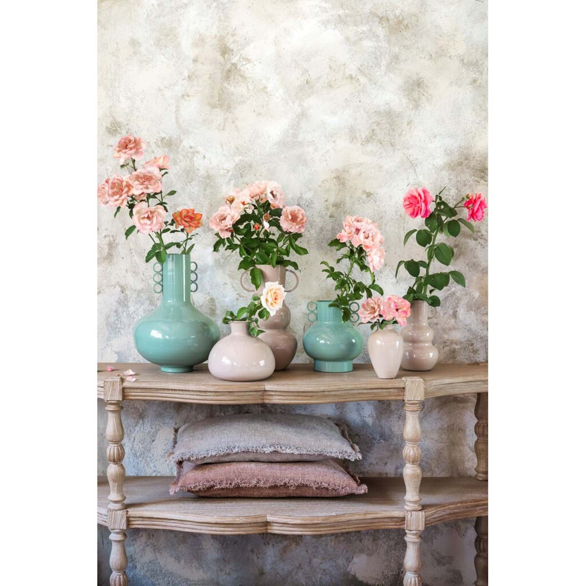 Vaso decorativo beige in metallo | Blanc Mariclò
