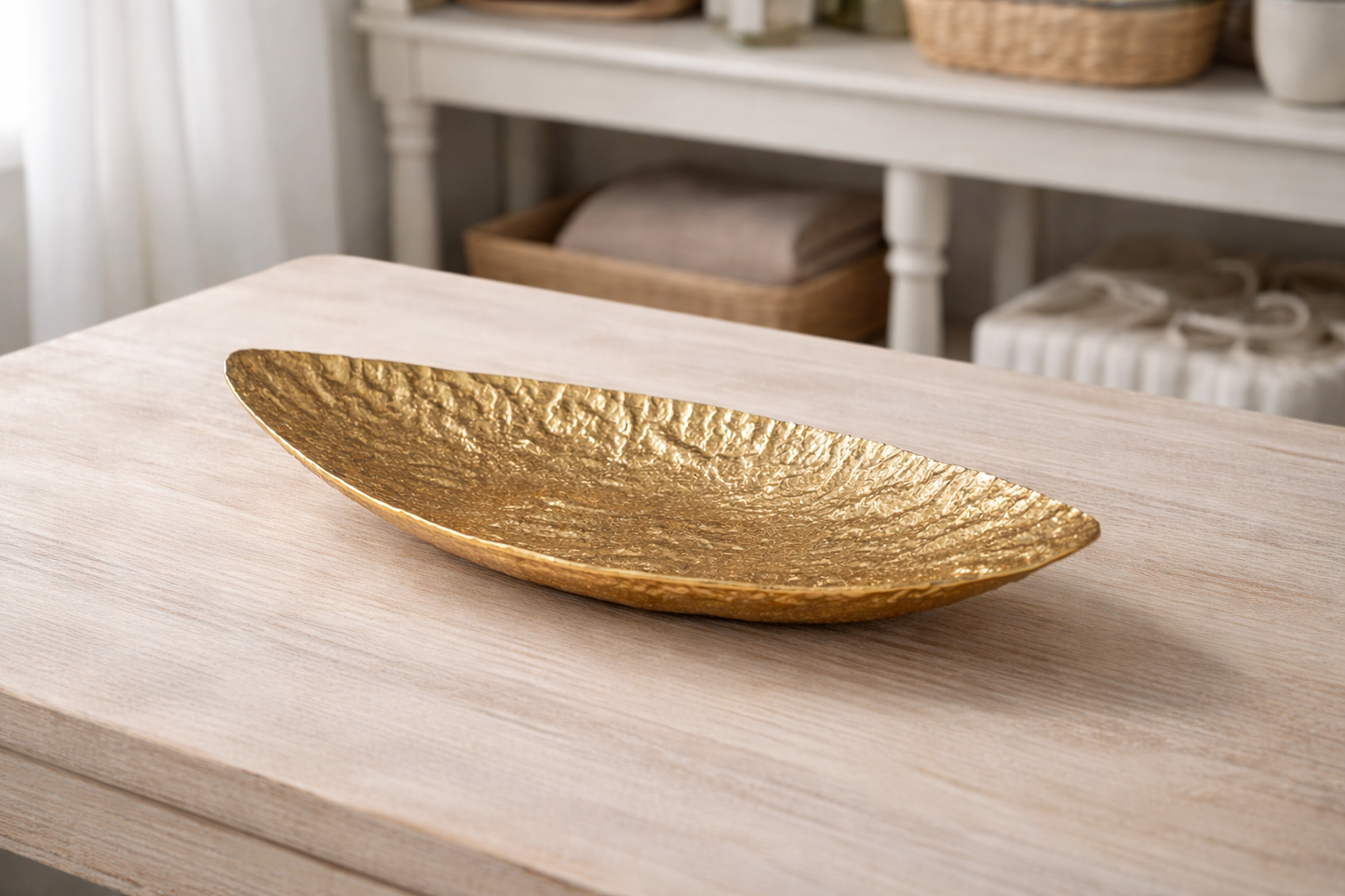 Centrotavola a forma di foglia dorata