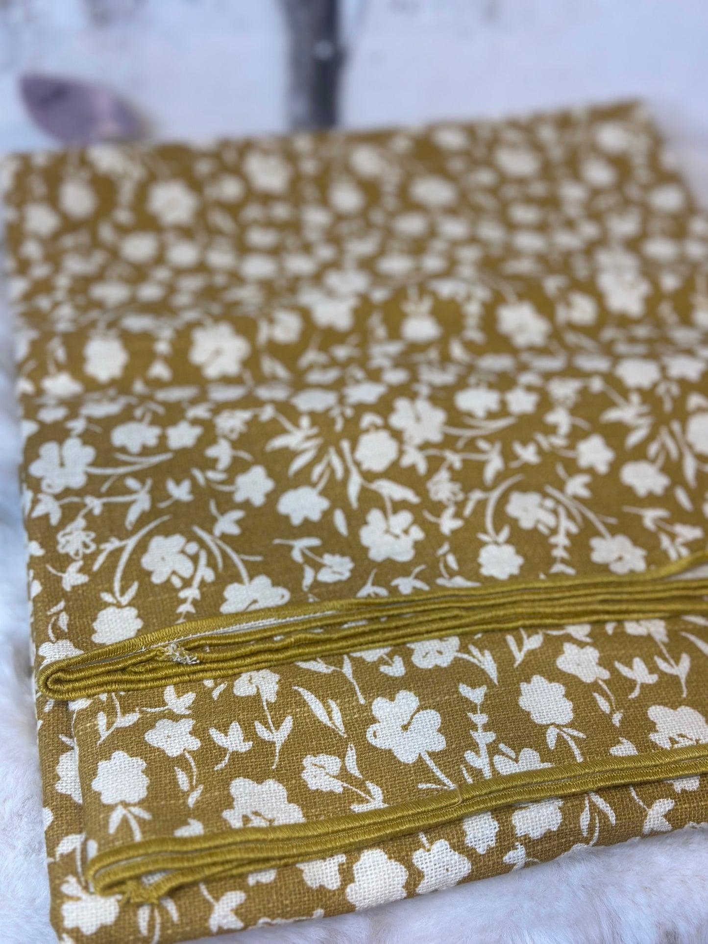 Tovaglia verde giallognolo 6 posti