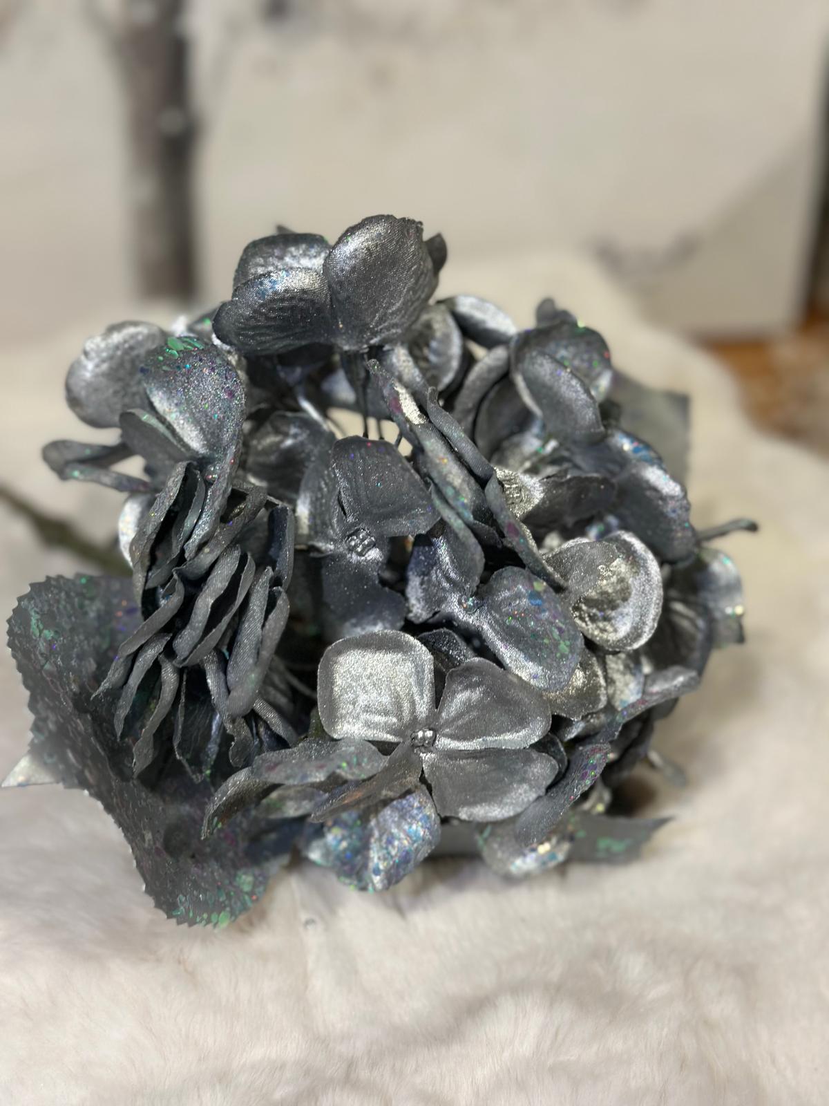 Fiori finti bianco o argento