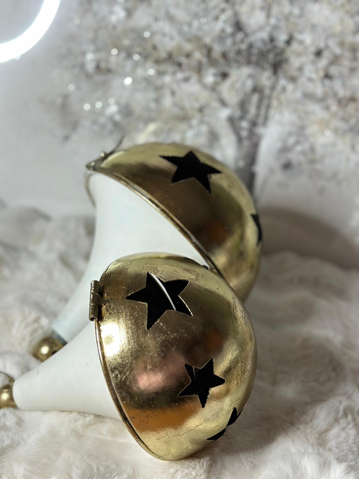 Campana natalizia in latta bianca e oro