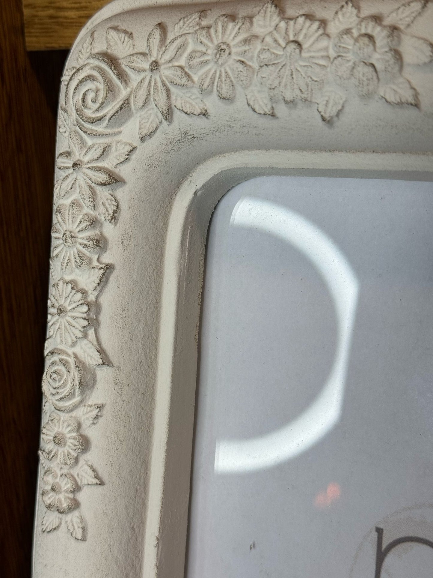 Cornice-portafoto bianca con decoro