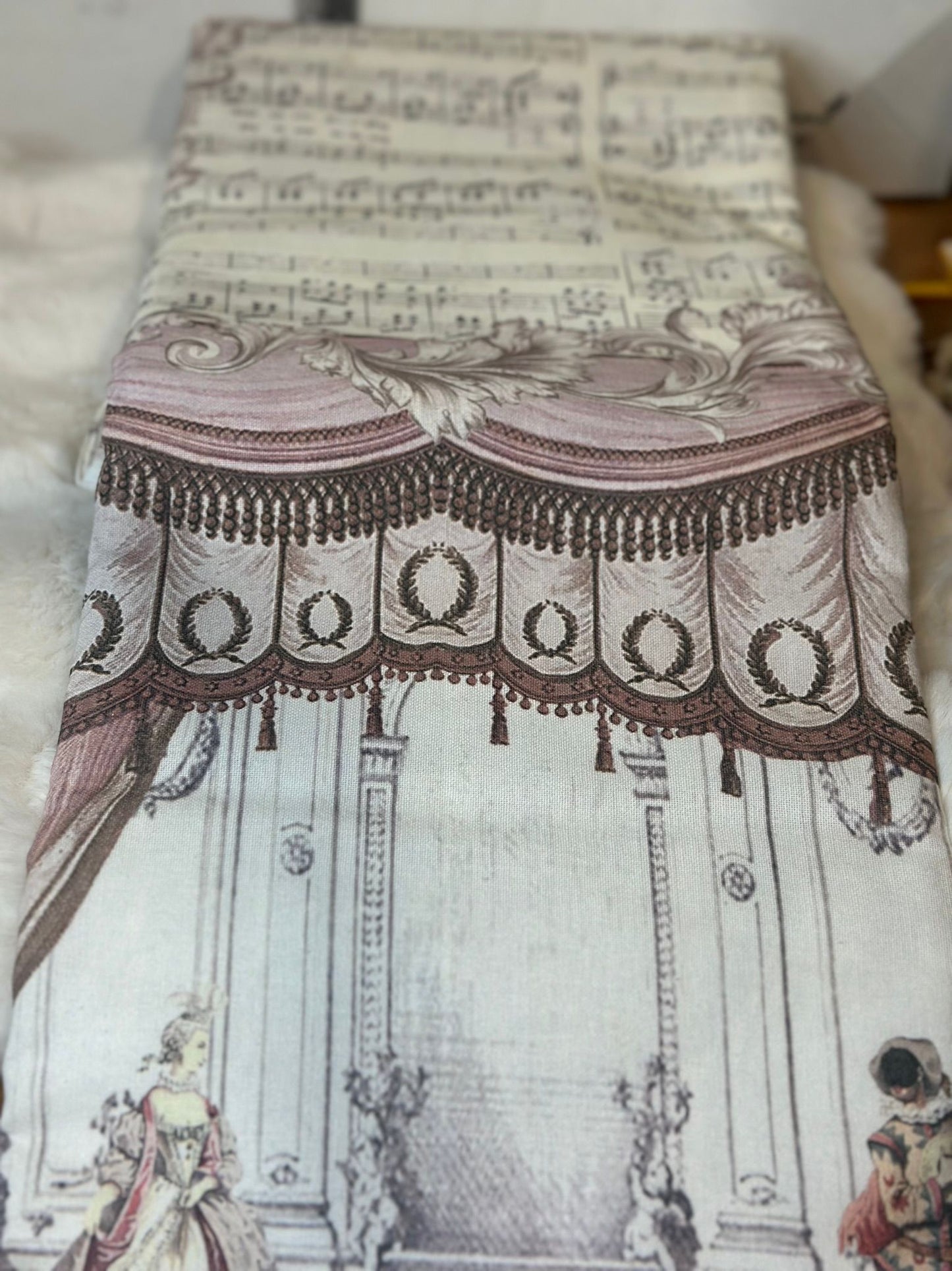 Tovaglia bianca con disegni 12 posti