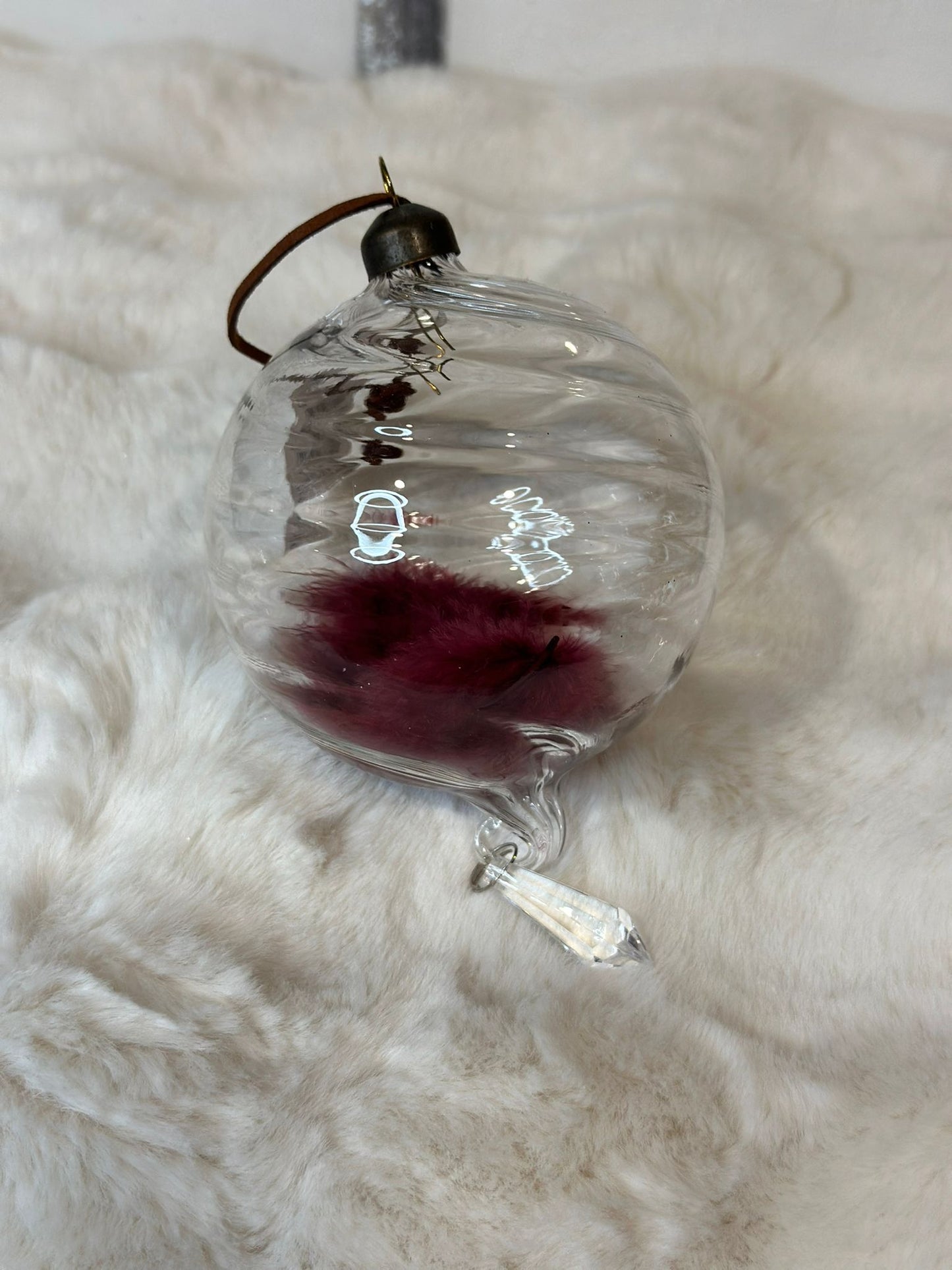 Palla di Natale trasparente con piume - decorazione albero