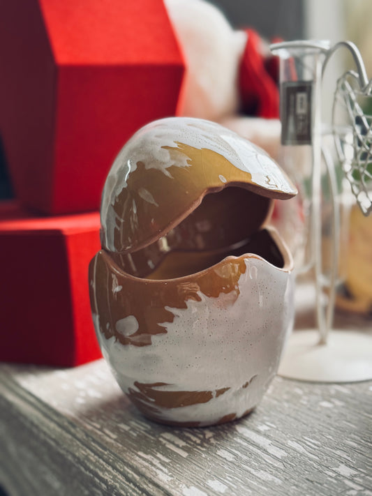 Uovo di Pasqua contenitore