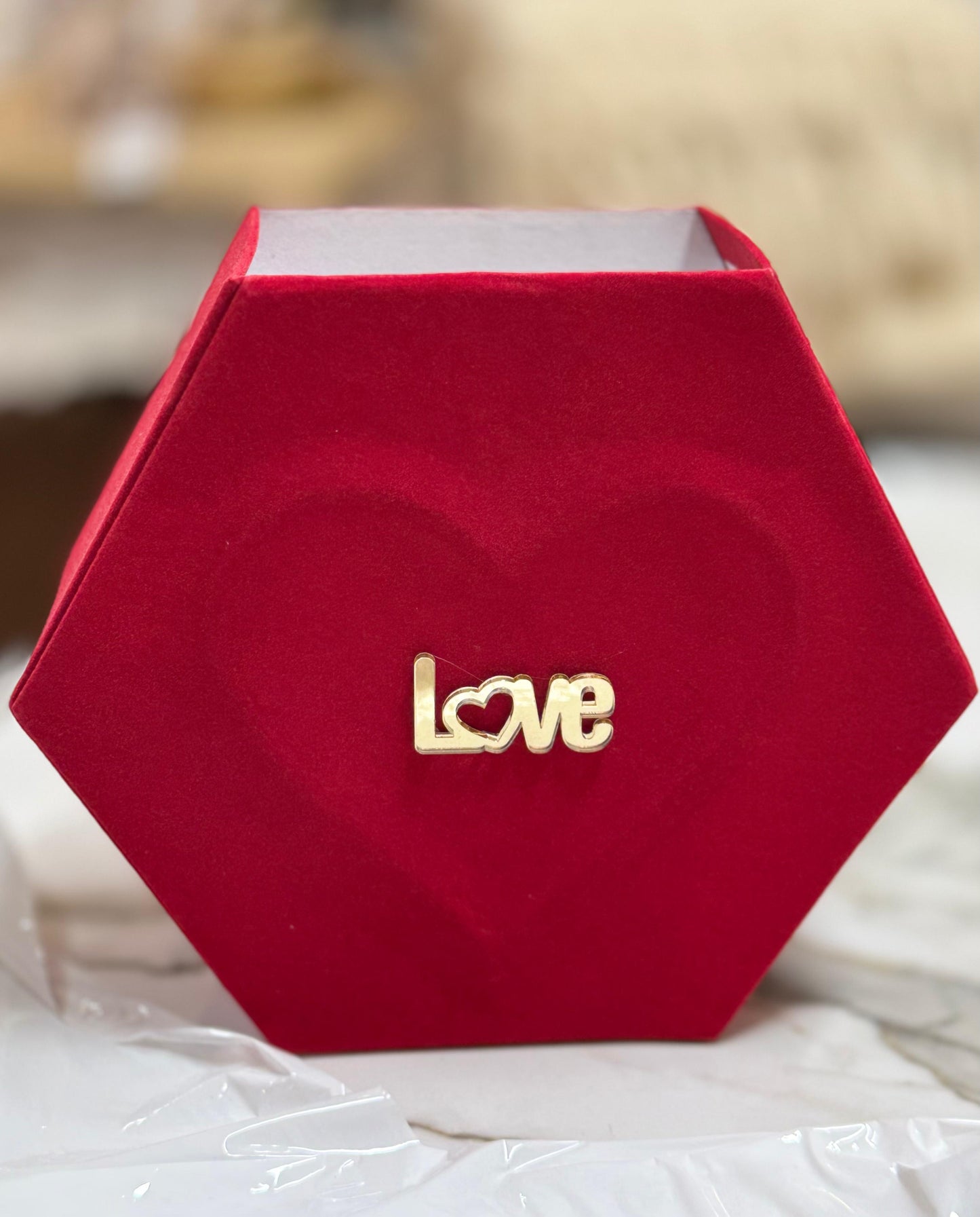 Scatola esagonale rossa LOVE | Scintilla Home