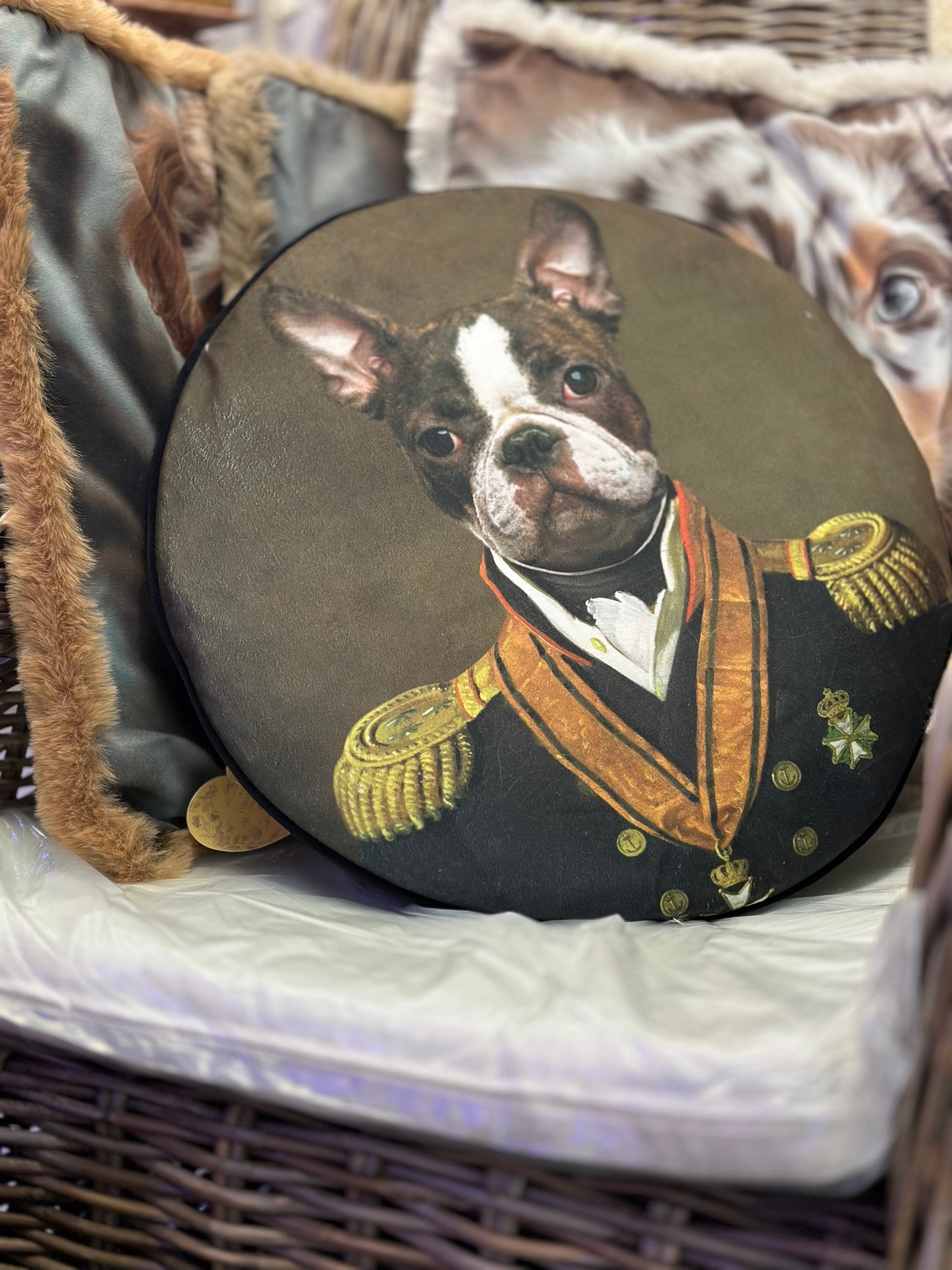 Cuscino tondo verde con cane in velluto| Blanc Mariclò