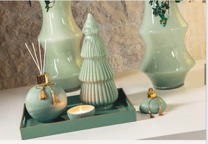 Sfera di natale con candela
