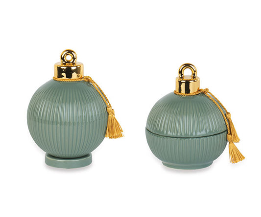 Sfera di natale con candela