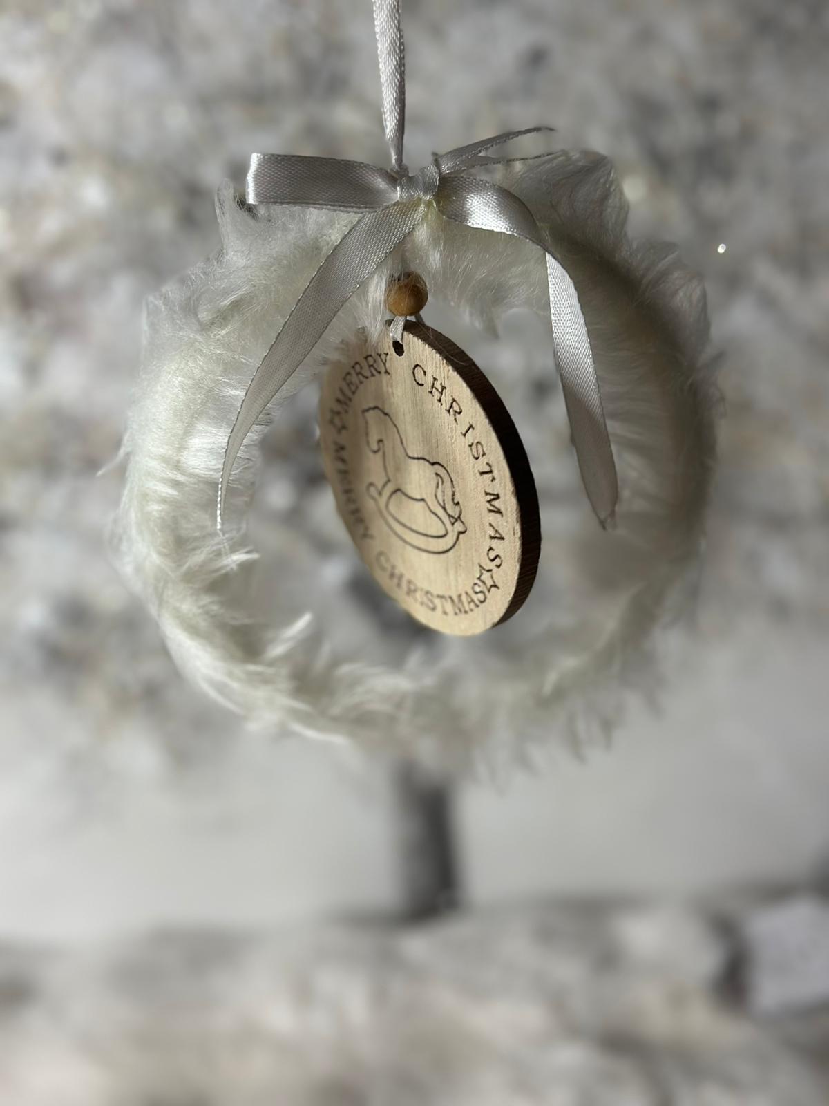 DECORO DI NATALE CON PIUME
