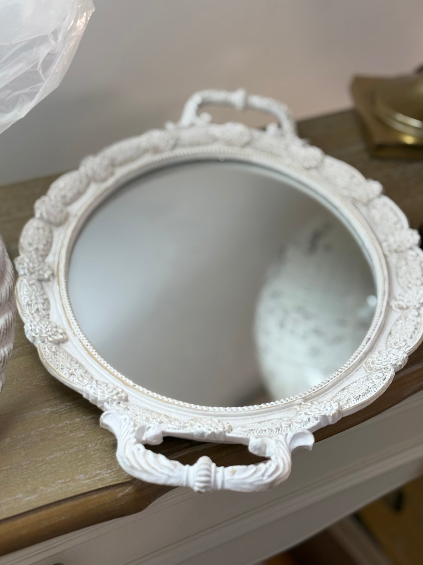 Vassoio ovale bianco con specchio e fiori| Bruco