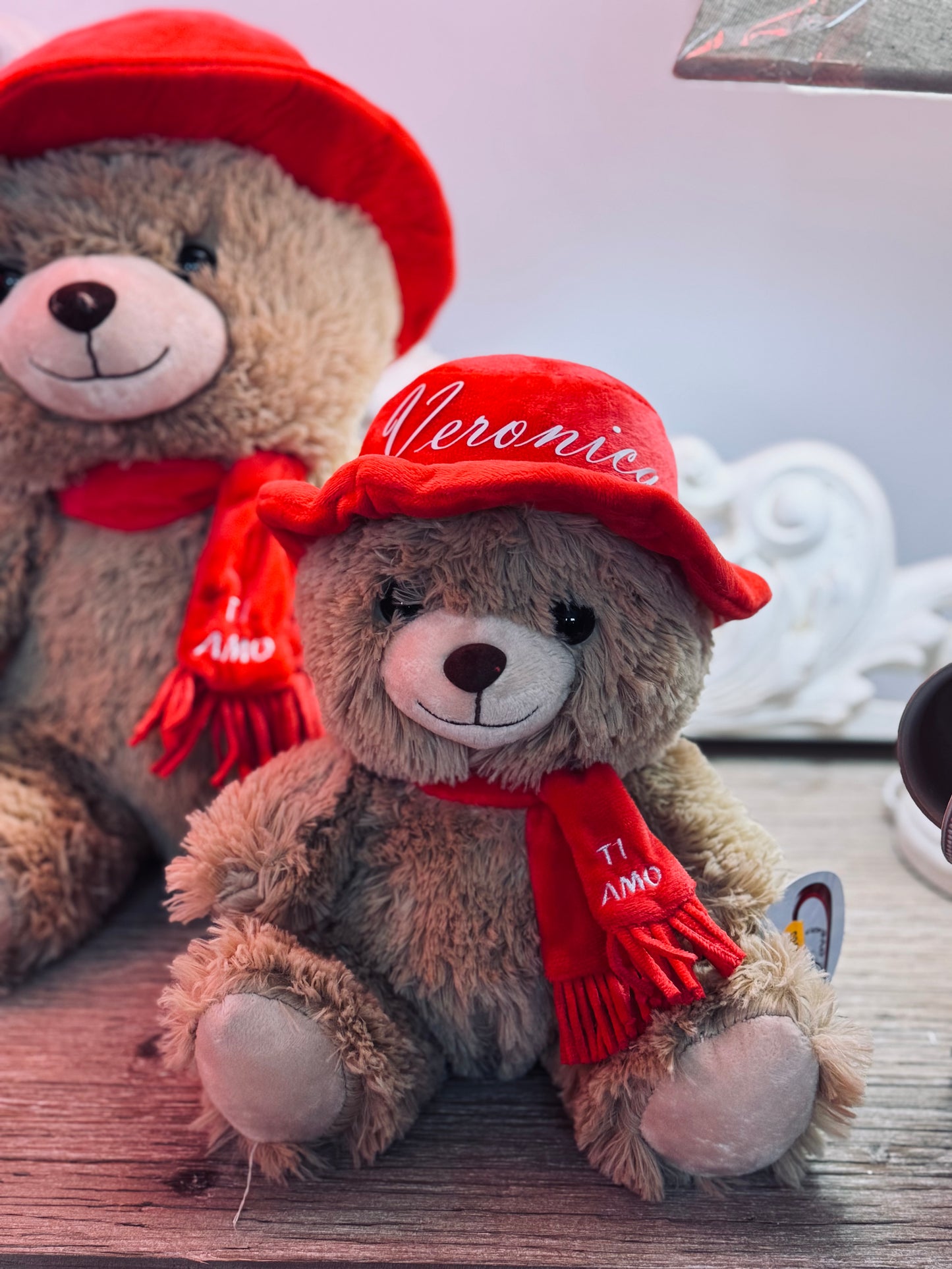 Peluche con sciarpa e cappello 25cm