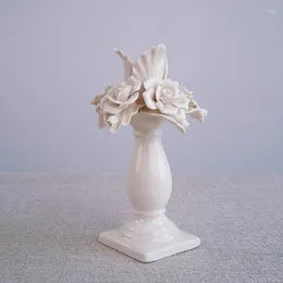 Porta candela con fiori bianco in ceramica| L'Arte di Nacchi