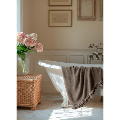 Telo bagno tortora con gala in voile 110x150cm | Blanc Mariclò