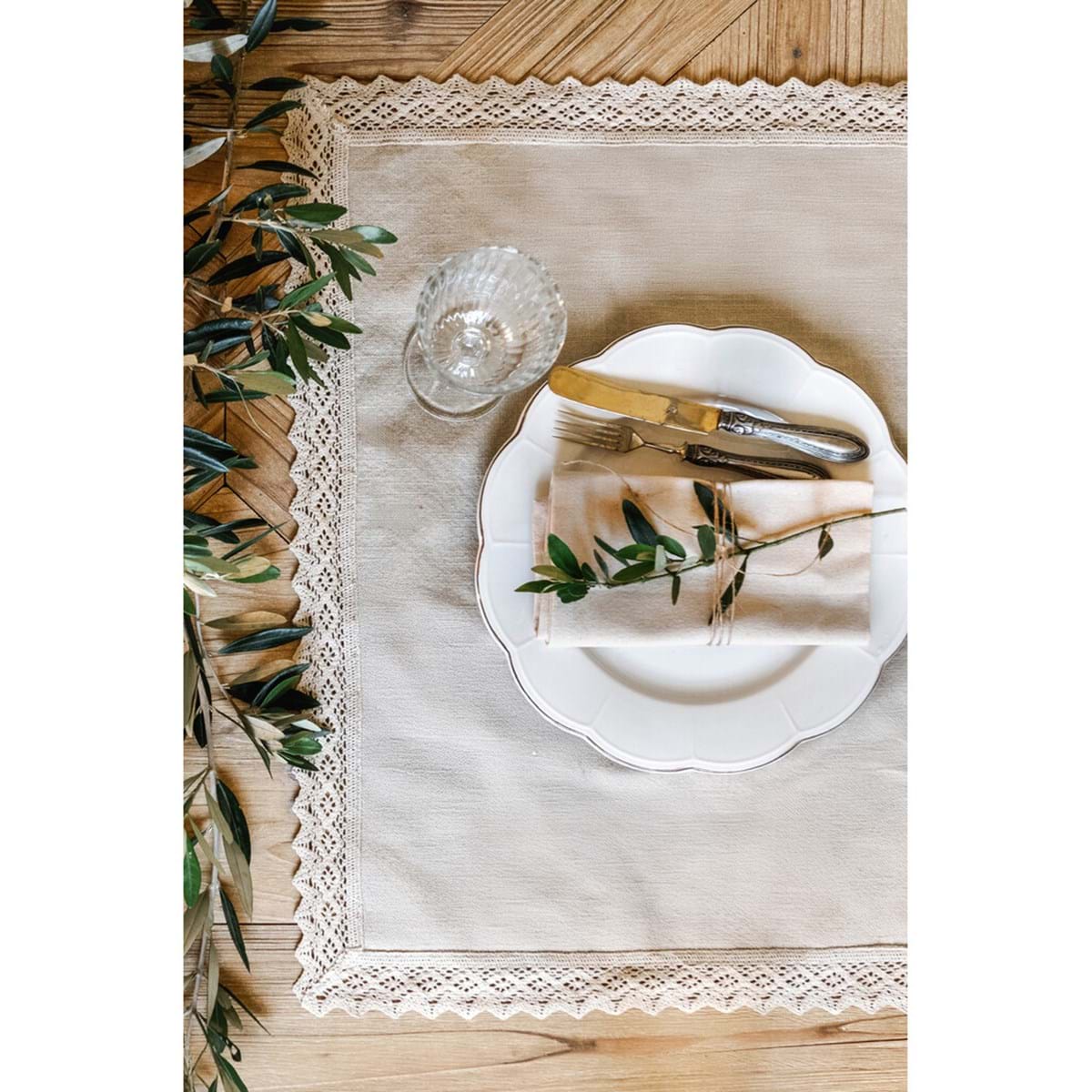 Tovaglia con pizzo 160 x 280| Blanc Mariclò