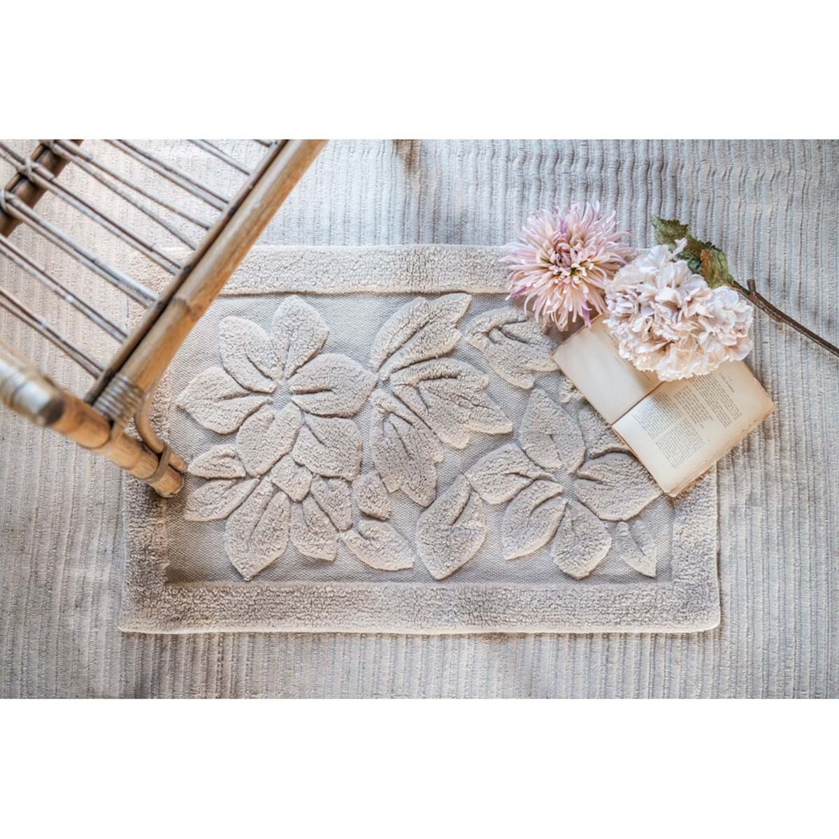 Tappeto con fiori | Blanc Mariclò