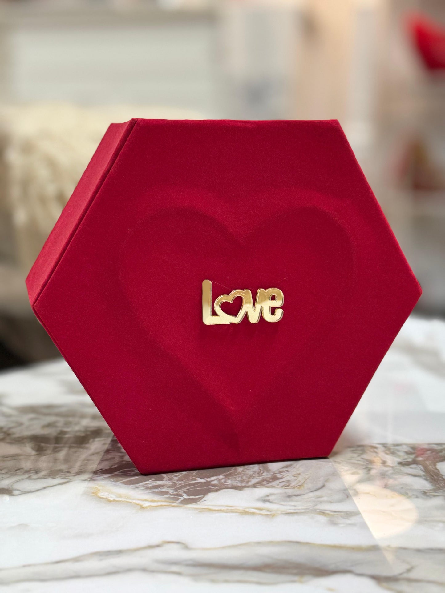 Scatola esagonale rossa LOVE | Scintilla Home
