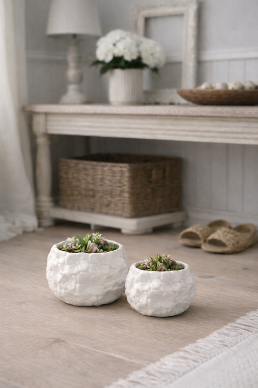 Vaso bianco con fiori in ceramica|L'Arte di Nacchi