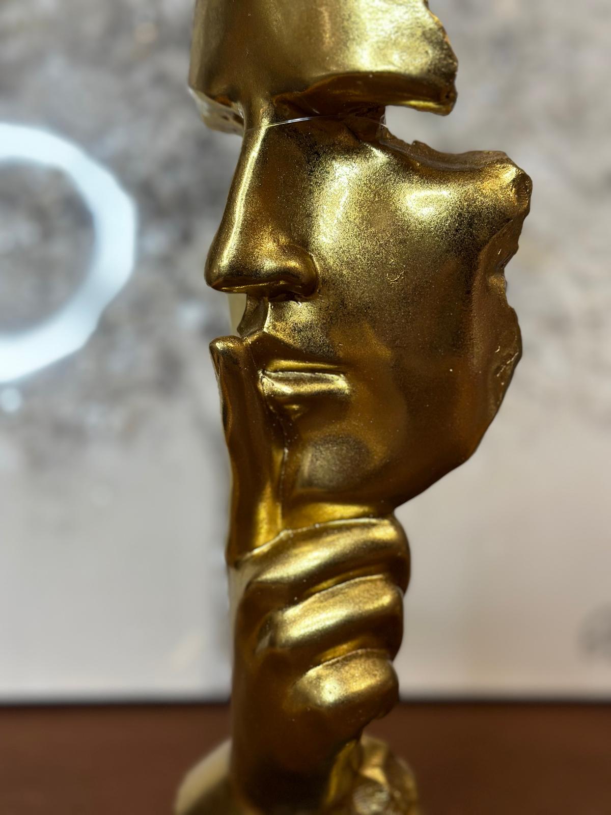 Decoro faccia oro