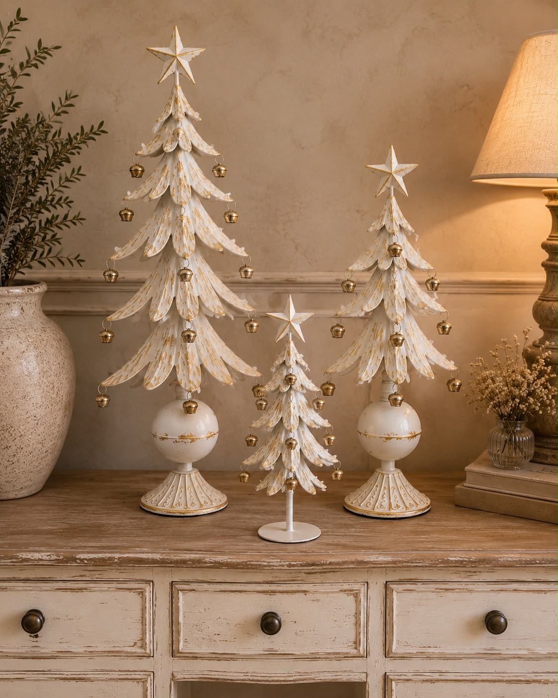 Albero di Natale in latta con campanelle| Arte di Nacchi