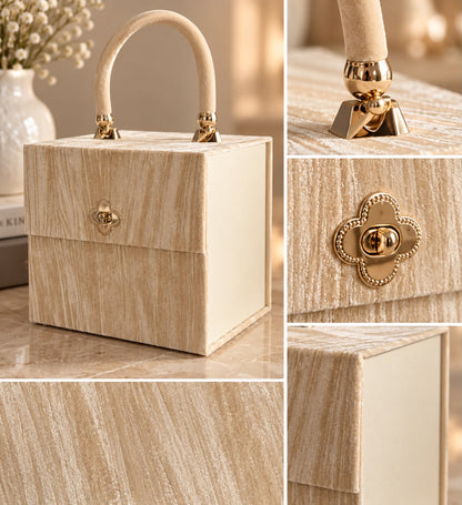 Scrigno beige quadrato   - bauletto