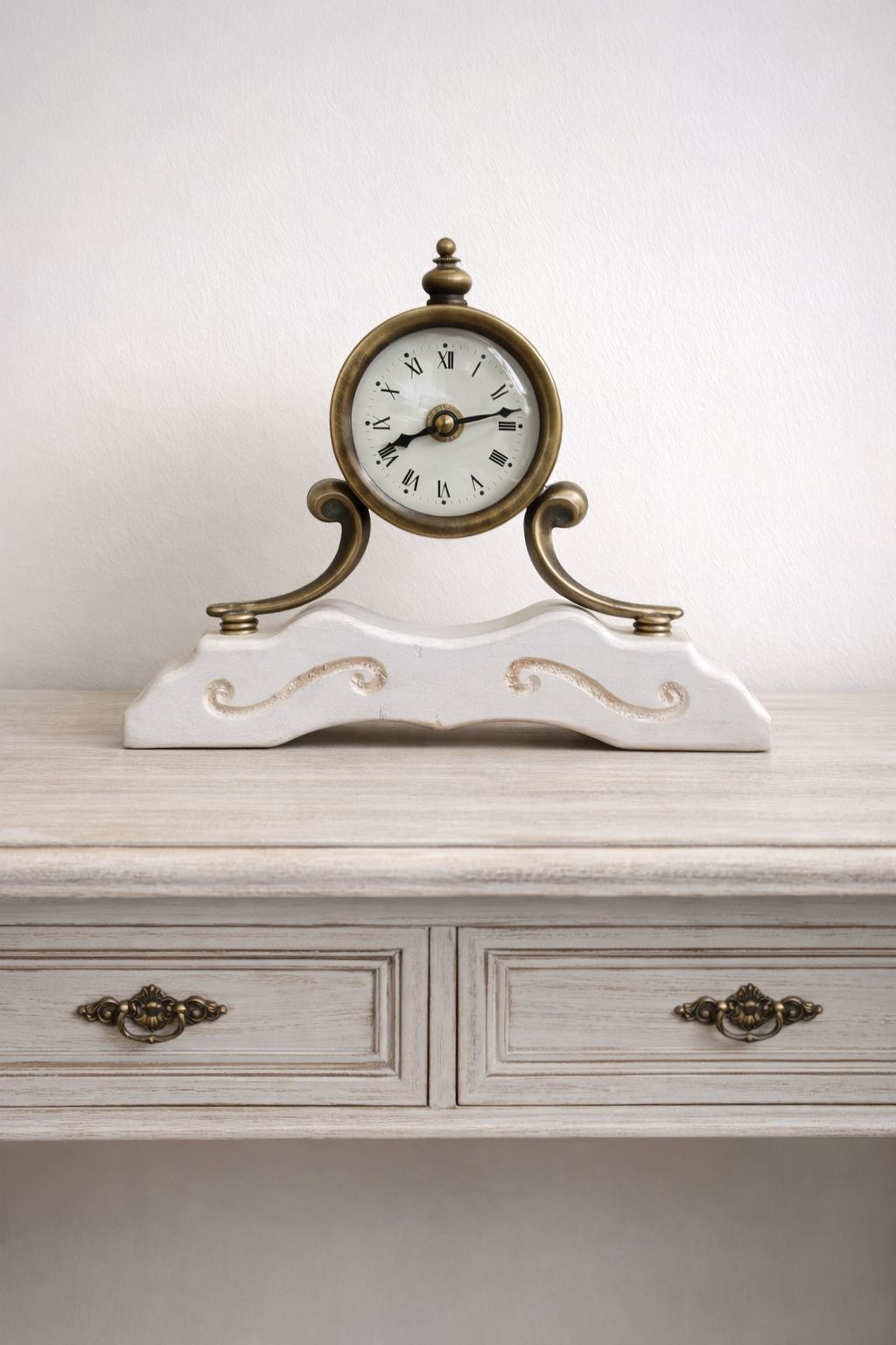 Orologio da tavolo bianco e ottone in legno| L'Arte di Nacchi