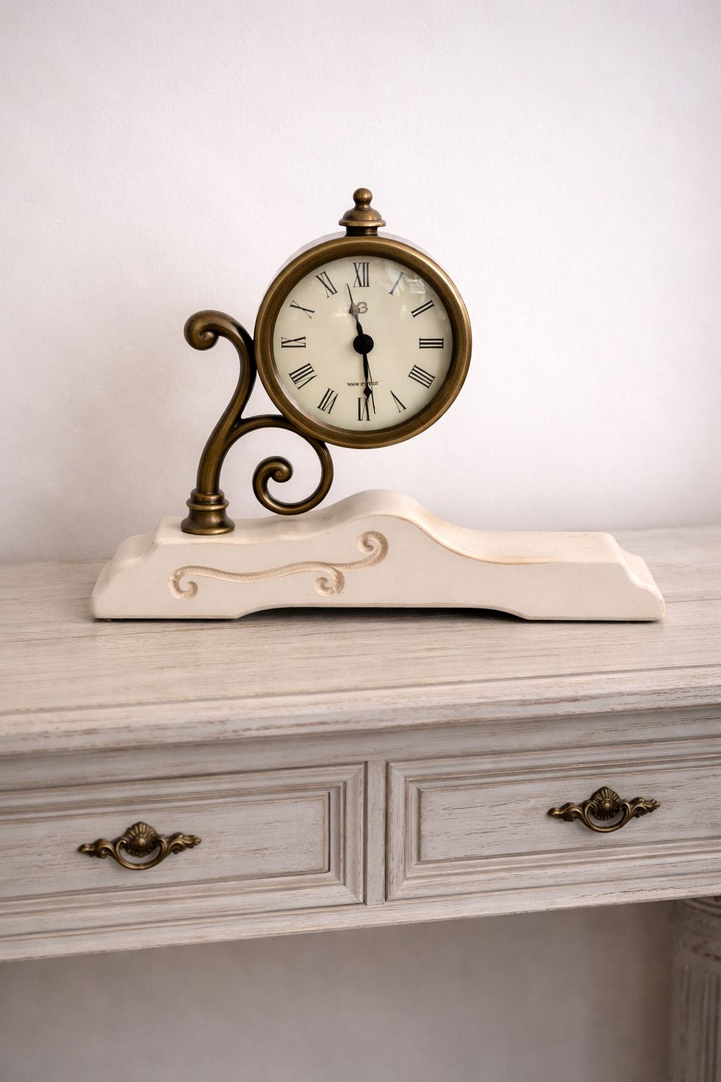 Orologio da tavolo bianco e ottone in legno| L'Arte di Nacchi
