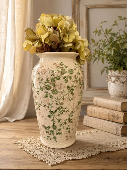 Decoro d'arredo bianco in ceramica fiorata| L'Arte di Nacchi