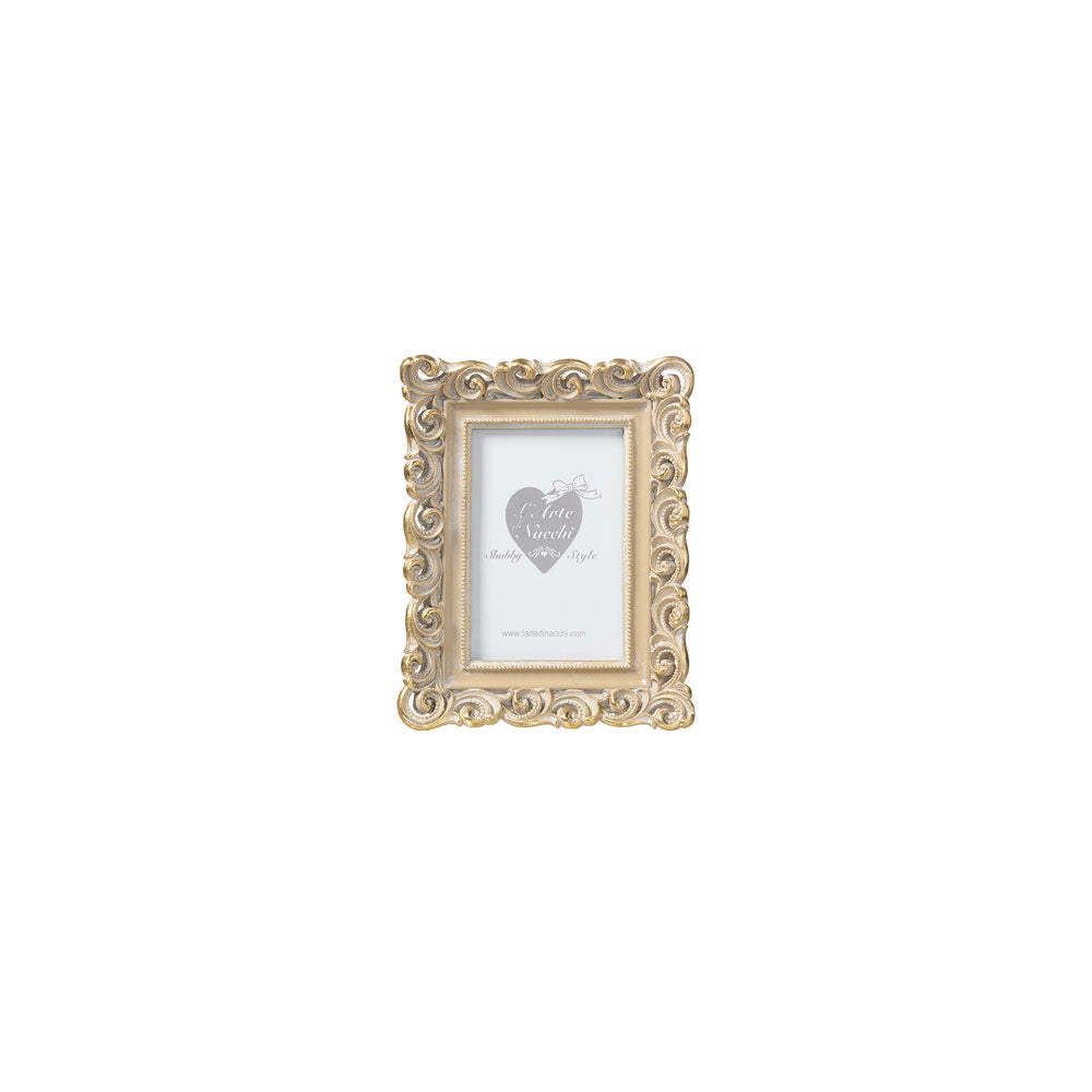 Cornice con decori oro